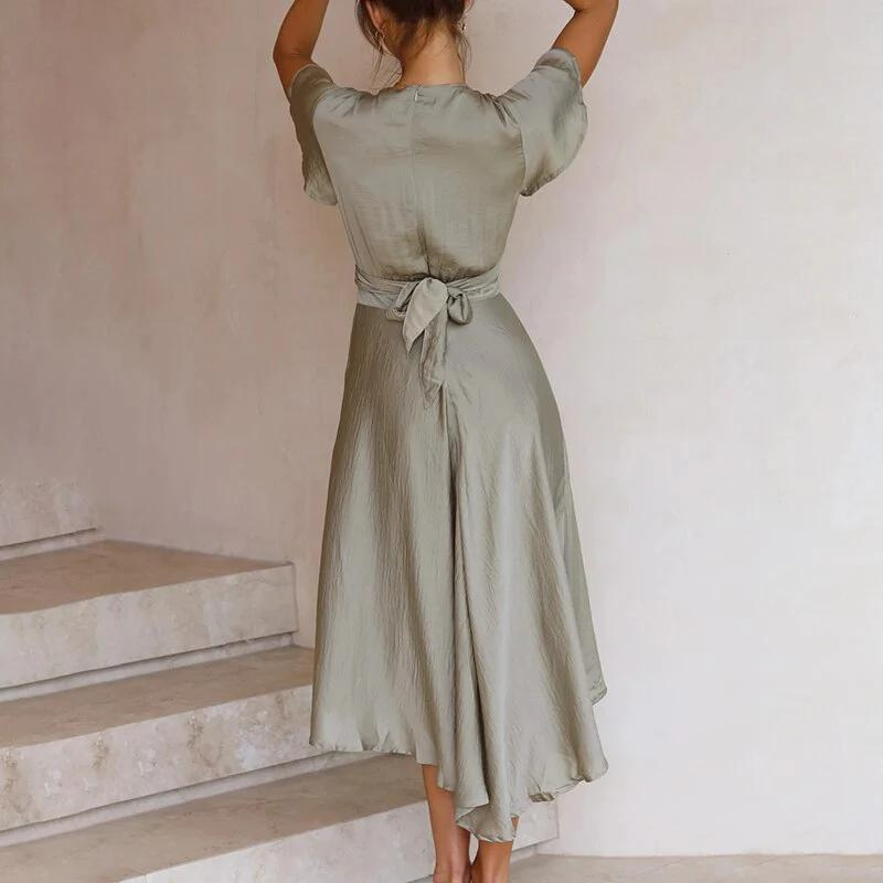 Flowing Vintage Dress - Elegant Sassy Style