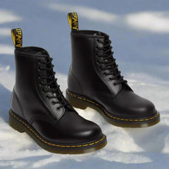 Elegant lace-up boots for women - Classic style - Timeless design