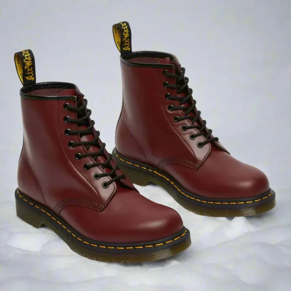 Elegant lace-up boots for women - Classic style - Timeless design