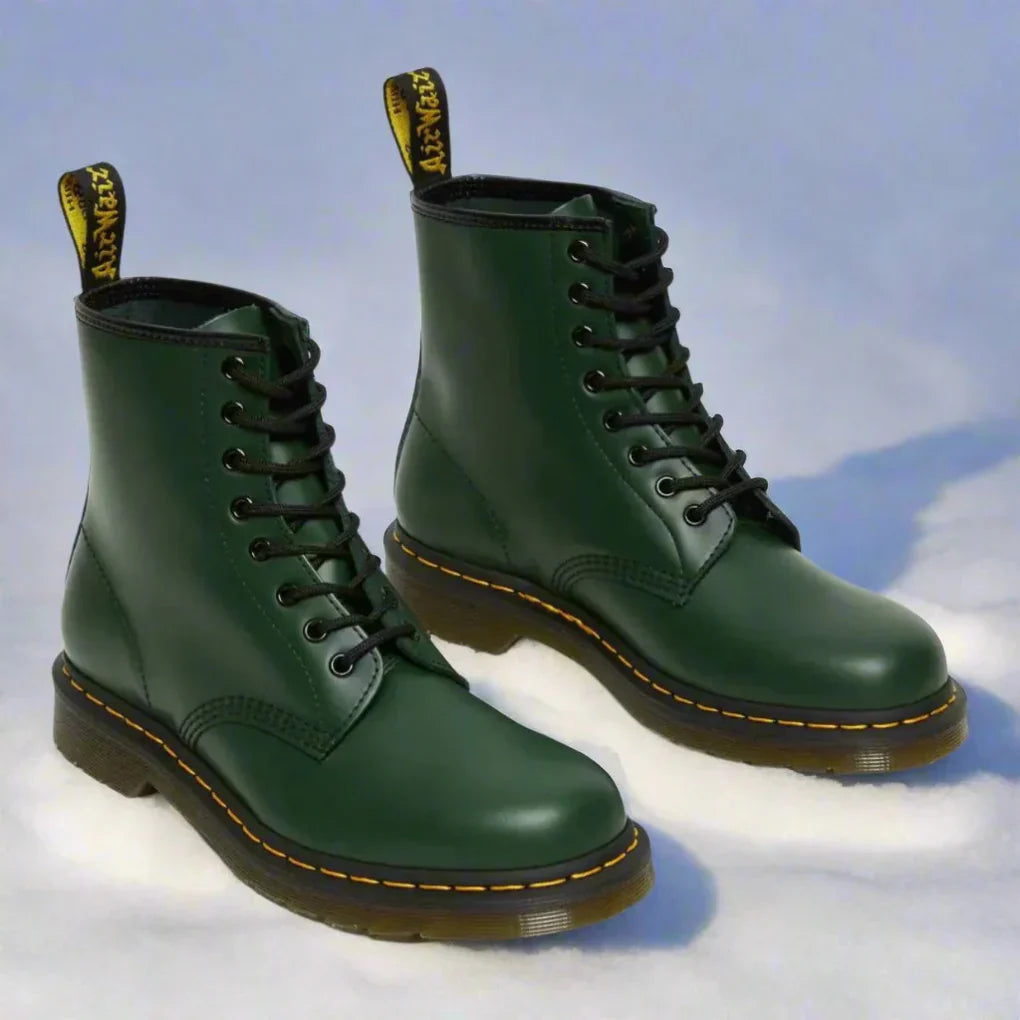 Elegant lace-up boots for women - Classic style - Timeless design